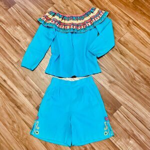 I.B. Diffusion Short and Top Set Women's Size 8 in Blue Vintage Embroidered